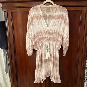 Young Fabulous & Broke Tie Dye V Neck Mini Dress Taupe/Cream Size M Kimono Style